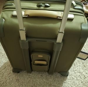 Briggs and Riley Global carry on